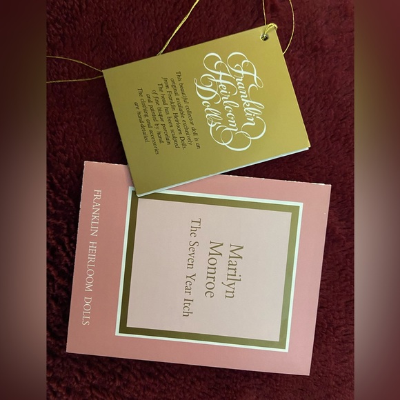 Franklin Mint porcelain Marilyn Monroe. 18” tall from “ The Seven Year I… - Picture 7 of 9